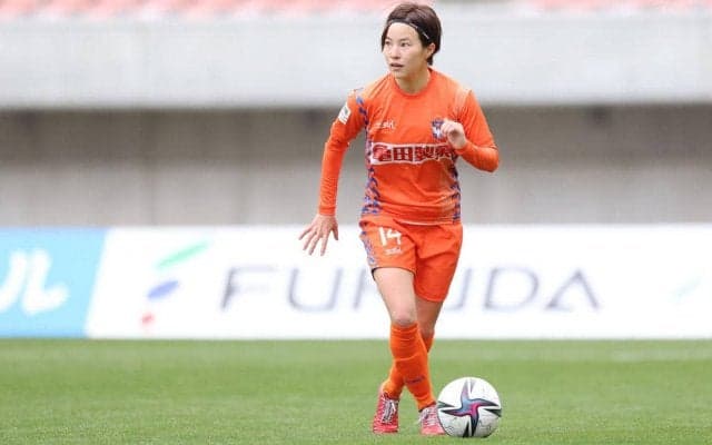 「女優さん」、「綺麗な脚」新潟L・北川ひかるが夏の思い出の“花火”ショット「彼女との夏の1ページ」