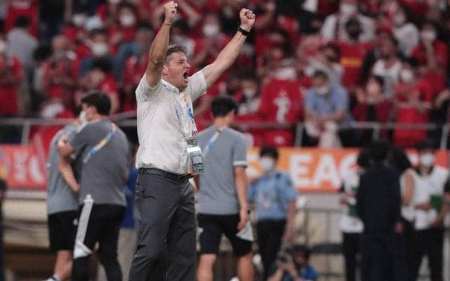 「浦和ファミリーを非常に誇りに思う」ACL決勝進出を受けリカルド監督が感謝、控え選手の活躍にも「全員が大事」