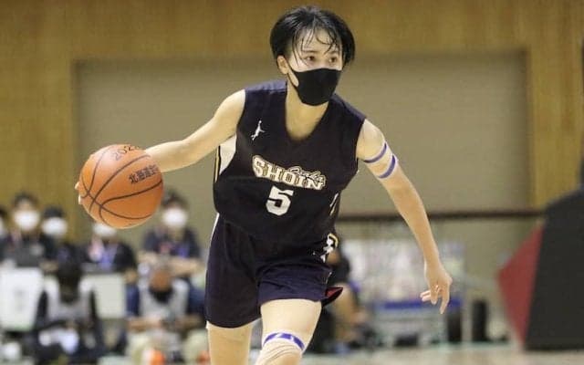 1対1で強さを見せた樟蔭の点取屋・金澤杏…期待に応える働きで全中準優勝へとけん引