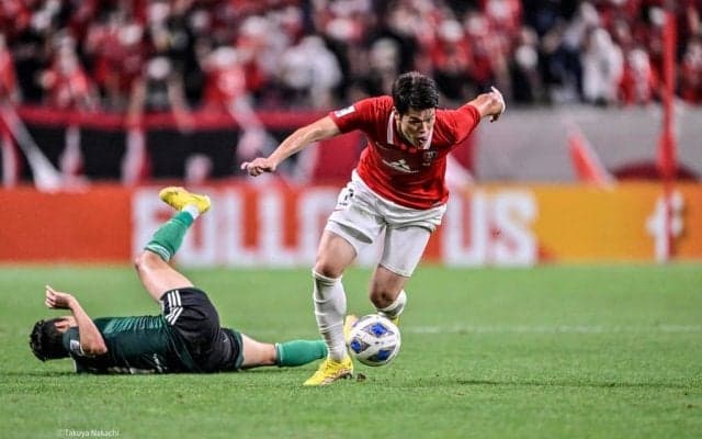 「一流選手の振る舞い」「人として素晴らしい」DF酒井宏樹が見せた“ACL敗戦選手への心配り”が話題に！ サポーターは「こういう人なんだよ」と賞賛！