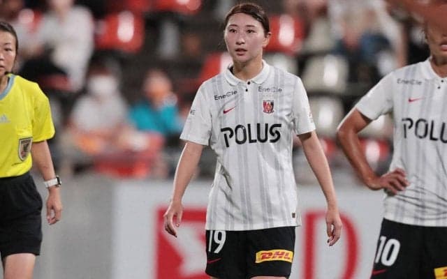 「これはご褒美だ」「ふたりとも可愛いすぎ」浦和Lの“ゆうゆず”コンビ、遠藤優と塩越柚歩の2ショットが話題沸騰