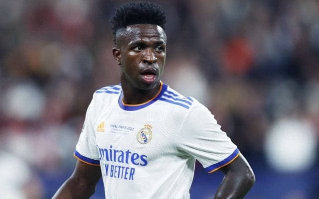 ｢訳が分からない｣!! レアルFWのノールックシュートが｢1万1000超いいね｣の大反響！ 銀河系軍団のスゴさが分かる｢シュート練習｣