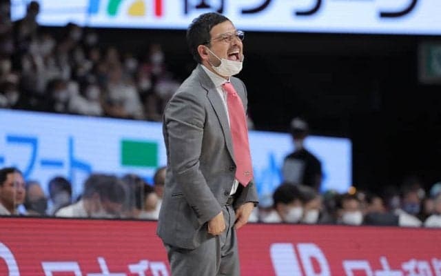 秋田ノーザンハピネッツ、前田顕蔵HCが家庭の事情でチームを離脱…ブラスウェルACが指揮官代行に