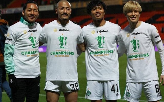 「サムライは我慢の達人」「本物だ」CLのGS抽選を待つセルティック日本人2人の姿が印象的