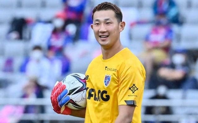 「そのまま寝返ってくれ」FC東京の「まさかの柏レイソル対策」に爆笑相次ぐ！練習場でGK波多野が敢行した「衝撃の“日立台”再現」