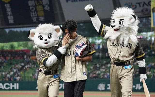 37万円落札も「金額以上の価値」　幼なじみの2人がベルーナDのマウンドに立つまで