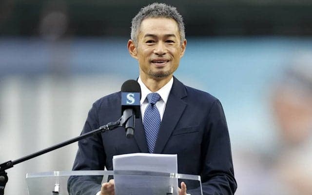 【MLB】マリナーズのイチローが球団殿堂入り、ピネラ監督から116回のキスを受けていたら「逃げ出していた」　スタジアムを爆笑の渦に