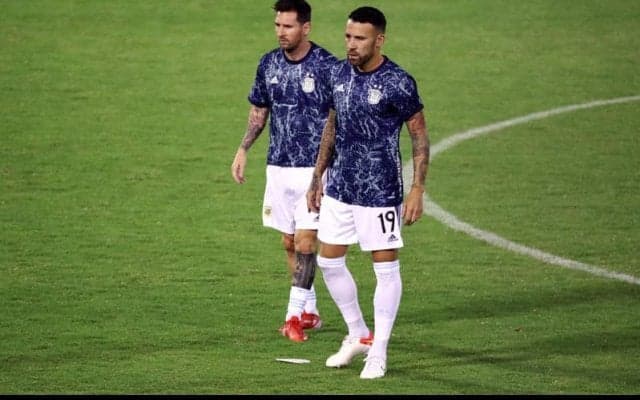 「メッシにケガをさせたら殺す」アグエロがオタメンディに警告