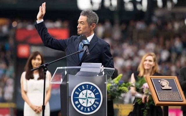 イチロー人気がつくった「不思議」な光景　式典中に米記者困惑「なぜ列がないのか」