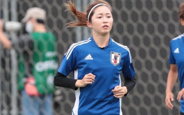 清水梨紗がウェストハム移籍を語る、長谷川唯とのコンビ再結成にも言及「勝利のために2人で頑張りたい」