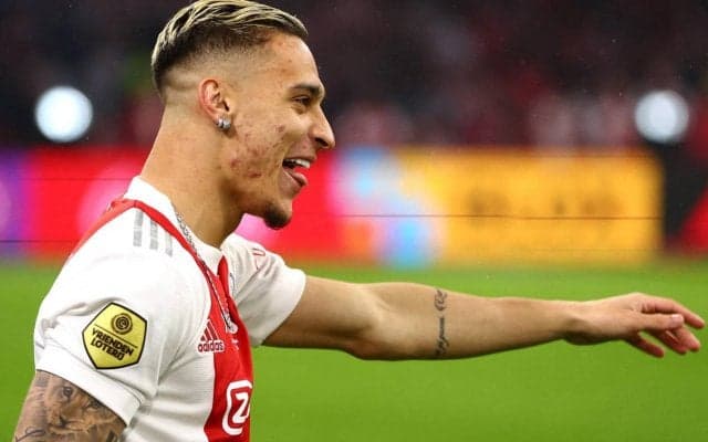 時間がないユナイテッドが誠意を見せる？ アントニー獲得に137億円オファー