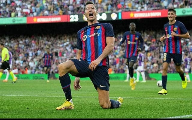 レヴァンドフスキが2戦連続ドブレーテ！　クンデ待望デビューのバルサが多彩な攻撃で今季初の連勝《ラ・リーガ》