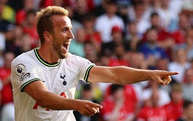 ｢これはヤバい｣!! イングランド代表FWケインの｢狙いすました先制ゴール｣が話題に! プレミアリーグ歴代3位に浮上した｢圧巻の2得点｣