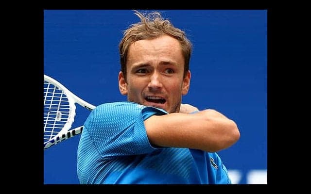  昨年覇者メド 快勝で初戦突破 