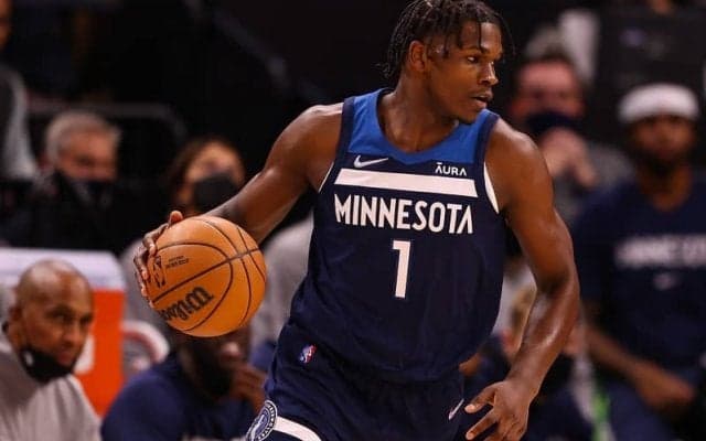 キャリア3年目を迎えるウルブズのエドワーズ「今までで一番ハードに練習をしている」