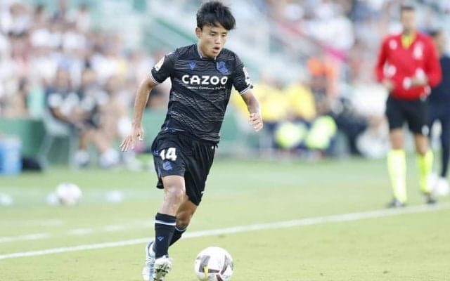 「久保ガールズ」「Jリーグ感パネぇ」久保建英の応援に「日本人サポーター」がスペインへ駆けつけた! 