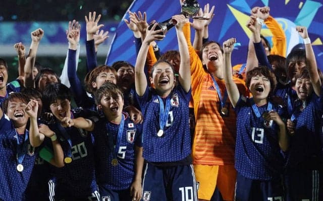 「激かわ」「ばり可愛いっす」代表3階級制覇の可能性秘める長野風花、日本代表の新ユニ姿に多数のエール