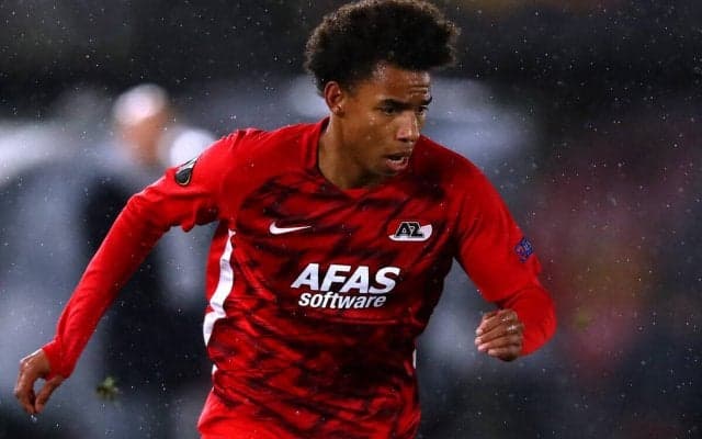 三好康児にライバル出現！ オランダ代表FWステングスがレンタルで加入