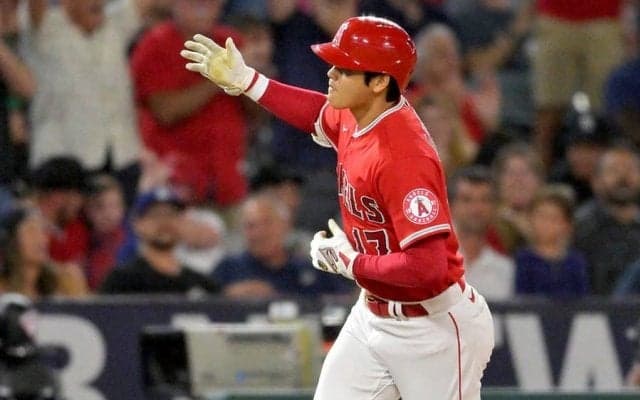 大谷翔平が「ほぼ片手で…」　米名物司会者が驚愕したHR回顧「信じられない夜だった！」