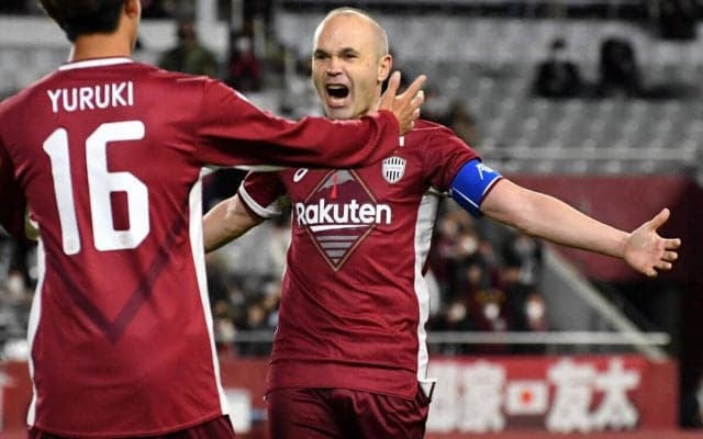 「なんて素敵な家族」「これで元気がでるね」神戸イニエスタ、妻と4人の子供が夏休みを終えて来日「会いたかったよ！」