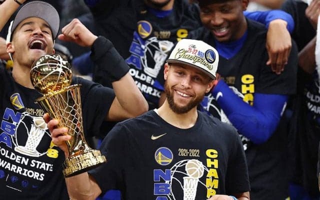 【NBA】ウォリアーズのステフィン・カリーが天王洲アイルにバスケ・コートをオープン