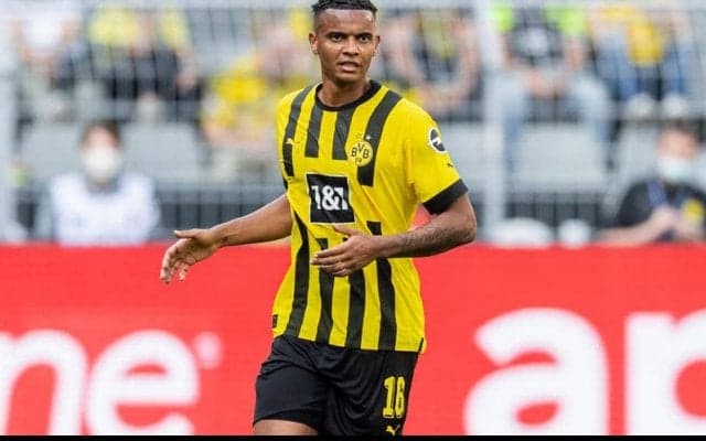 シティがドルトムントからアカンジの獲得を発表「僕のキャリアにおいて完璧なステップ」