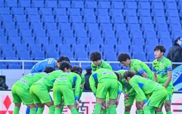 「強そう」「経歴すごくね？」J1湘南が「元ナイジェリア代表MF」が電撃加入！ ポルトやスペインクラブに所属していた186cmアンカーに驚きの声続々！