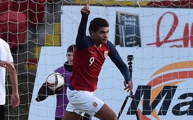 伊東純也のスタッド・ランスがストライカー獲得！ U-21ノルウェー代表FWホルムを買取OP付レンタル