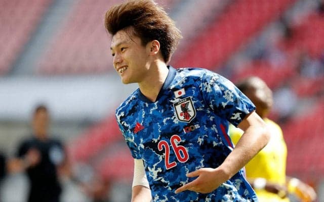 「2人の写真尊い」「可愛すぎ」上田綺世の初ゴール見守った妻・由布菜月さんがベルギーから帰国、貴重な2ショットにファン歓喜「ツーショ最高です！！」