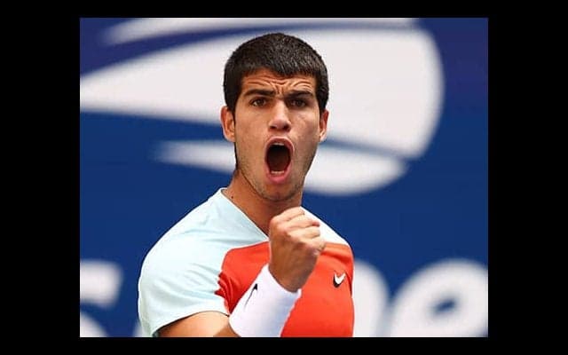 アルカラス完勝 2年連続の16強