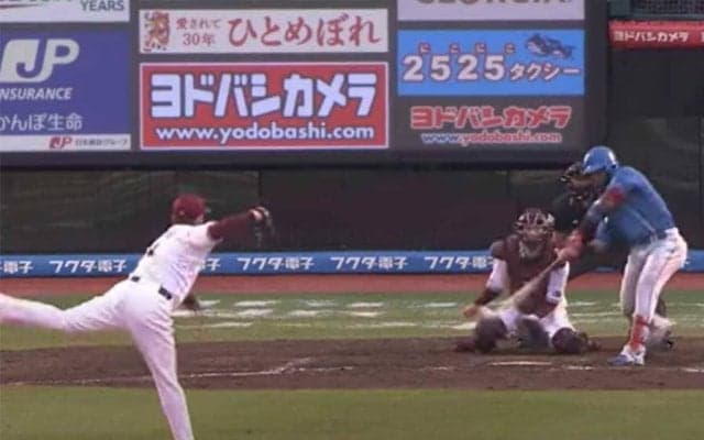 バットがクルクル…打者絶望の“高速魔球”は「落差大きくなってる」「キレエグすぎ」