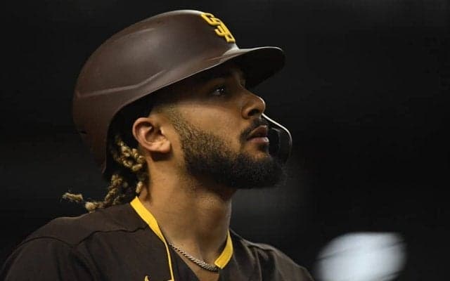 薬物違反の昨季HR王へ、敵ファンからの痛烈メッセージに笑撃「クリエイティブな妨害」