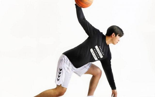 ヒュンメルがBリーグクラブ着用のバスケットボール専用ウェア発売