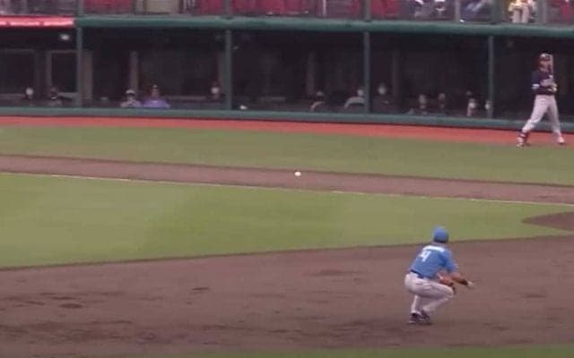 「源田坂本に並べる」　激ムズ打球のスマート処理は「捕ってから投げるの超速い」