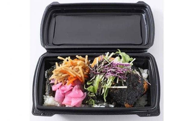 ロッテ、BLACK BLACK限定グルメを8日再販売　黒ごま香るピリ辛ヒレカツ弁当など人気4品