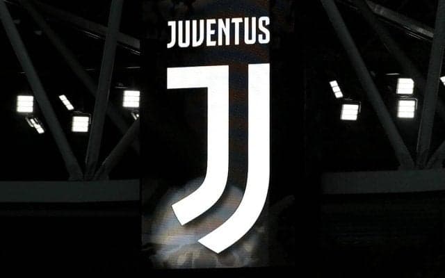 「ポケモンを思い出す」ユベントスの3rdユニフォームはピンクとブルー、万華鏡のようなデザインに「美しい色」「驚いた」