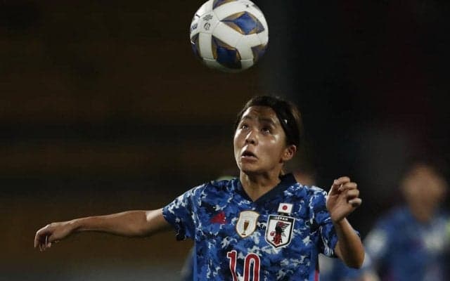 「神投稿」「オシャレでセクシー」岩渕真奈のビキニ姿が大反響！ スペインで撮影された「17枚の秘蔵写真」