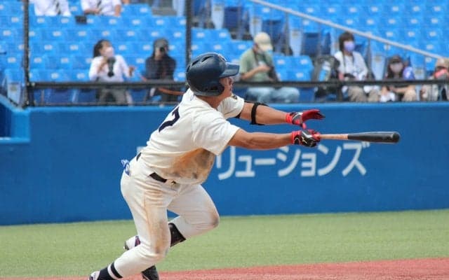 [硬式野球] 「最後に一本打ちたかった」水谷が同期の細野へ捧げる２点ダメ押し本塁打