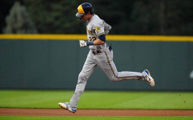MLBで超特大152mアーチが誕生　衝撃の着弾地点に米ファン唖然「一瞬地球上から消えた」
