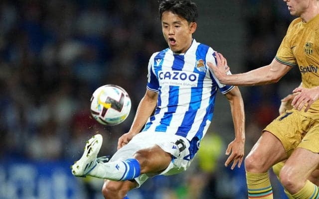 ソシエダの久保建英が飛び切りの笑顔！ユナイテッド戦前練習でのサディクとの2ショットにファン反応「楽しそうやな」「かわいい！」