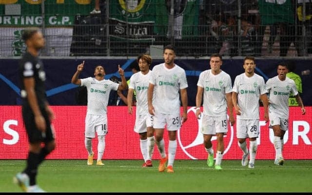 鎌田、長谷部vs守田の日本人対決はスポルティングに軍配！ 守田が2点に絡む活躍《CL》