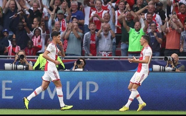 主力流出アヤックス、レンジャーズに4発圧勝発進《CL》