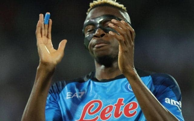 ナポリ、CL初戦でオシムヘンが負傷交代… 筋肉系のトラブルか