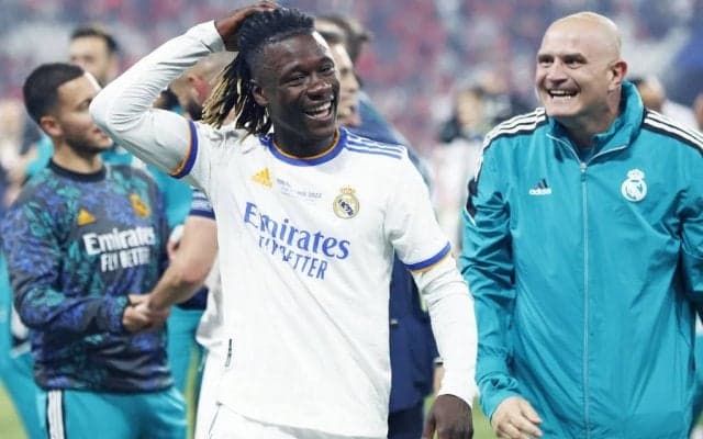 ｢癒される｣レアルMFの超最高の笑顔写真に｢1万9000超いいね｣!! 銀河系加入から1年を迎えた19歳のフランス代表MFの｢愛くるしい画像｣