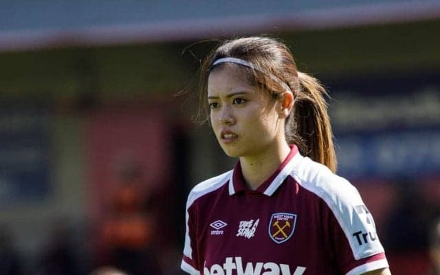 ｢可愛い｣｢スゲェ｣なでしこMF長谷川唯がマンC｢移籍｣！  ユニフォーム姿を公開で、｢似合う｣など大反響で｢1万超いいね｣…ウェストハムは林穂之香の獲得で穴埋め図る