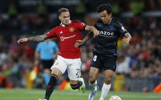 久保建英が「ダビド・シルバへのラストパス」でPK誘発に貢献! レアル・ソシエダがマンチェスターUに勝利