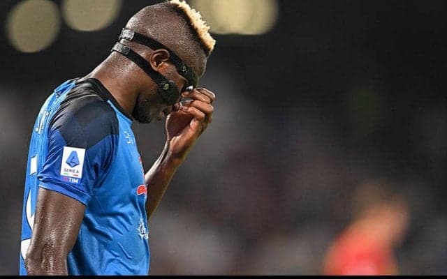 リバプール戦で負傷交代のオシムヘン、最長で5週間離脱か