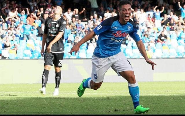 終盤のラスパドーリ移籍後初弾でナポリがスペツィアに辛勝《セリエA》