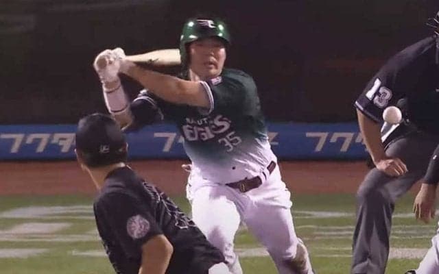 投手なのに「イチローばりの守備」　“お洒落すぎる”投ゴロが「めっちゃすごい」