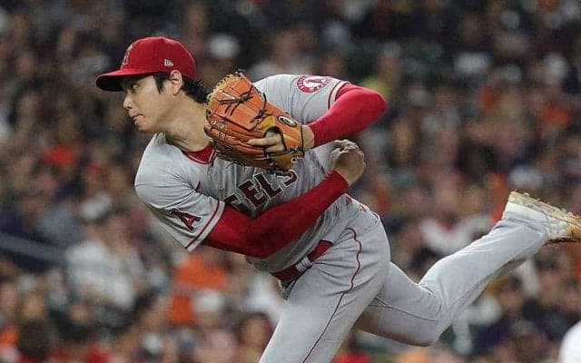 大谷翔平、空振りしたアルトゥーベの顔に反響　159kmの魔球に「表情が物語るエグイ球…」